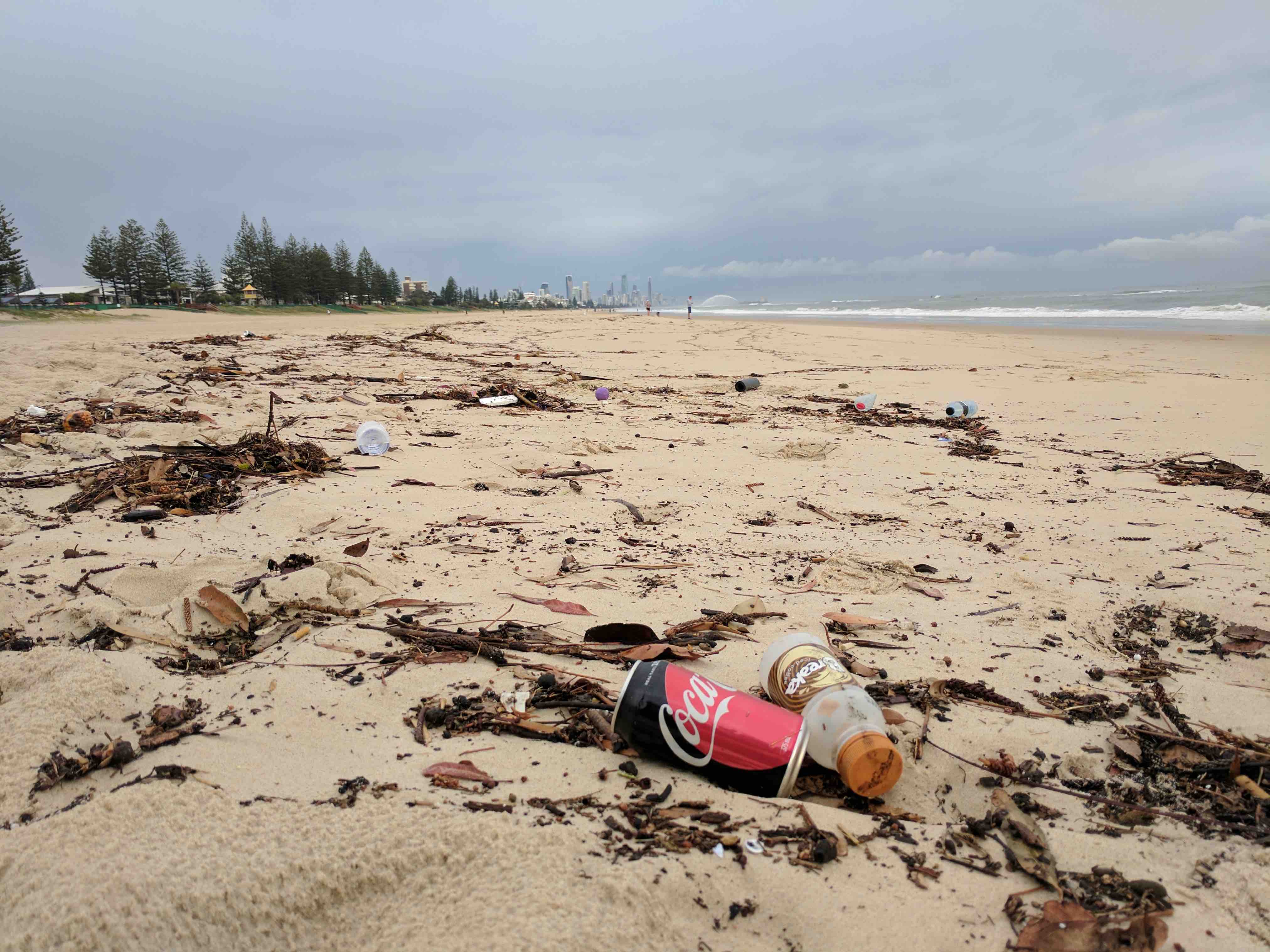 cleaning-oceans-bracelet-plastic-coastlines cleaning-oceans-bracelet-plastic-coastlines