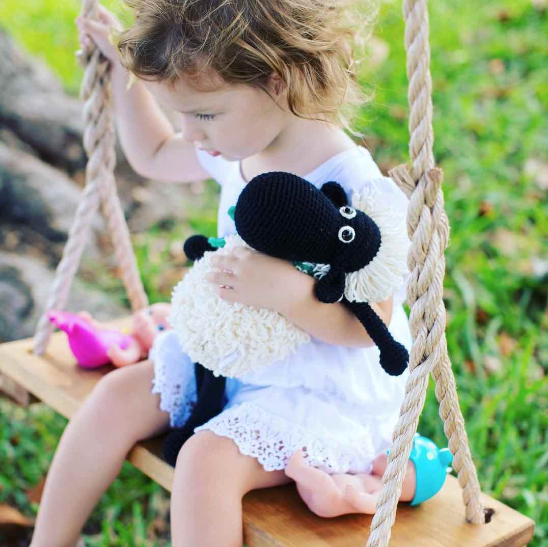 bebemoss organic handmade toys Syria regugees