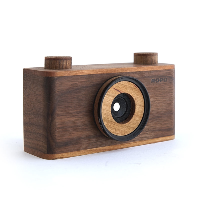 ekohunters eco designed products sustainable camera wood Nopo