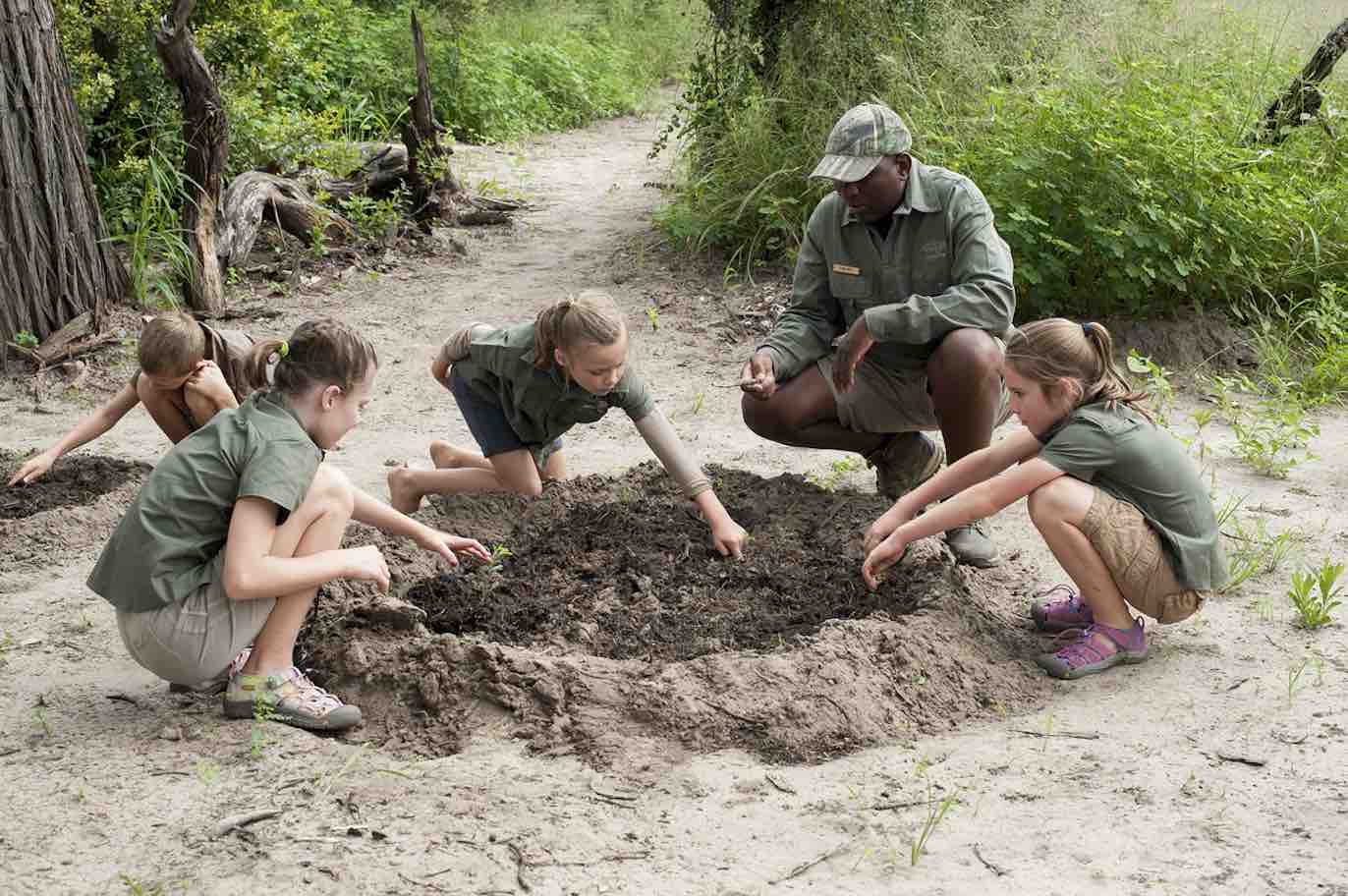 Children family safari africa jumbari wildlife guided tour learn
