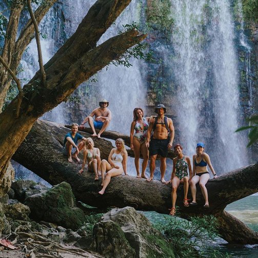group experiences volunteering travel