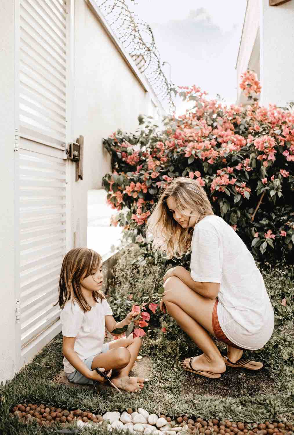 7 Benefits of Gardening with Kids