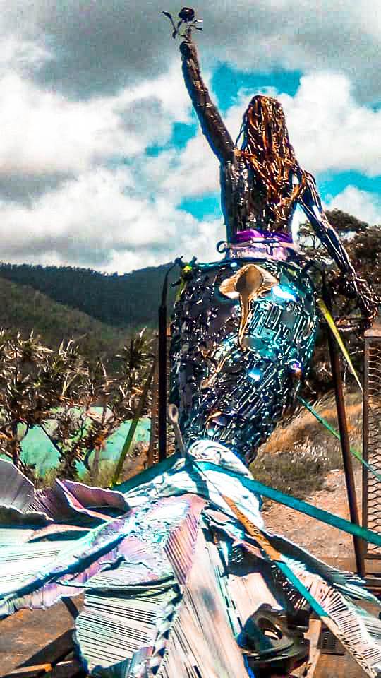 A renewed cultural storm of metal art sculpture using 100% recycled materials