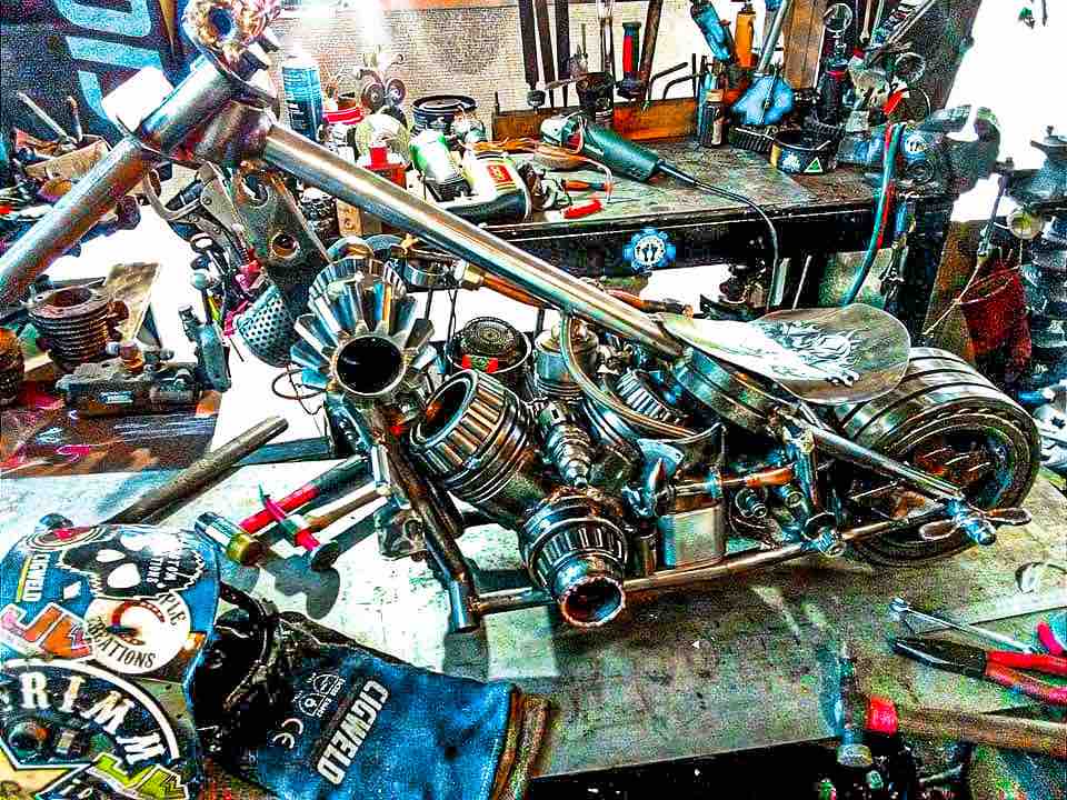 A renewed cultural storm of metal art sculpture using 100% recycled materials