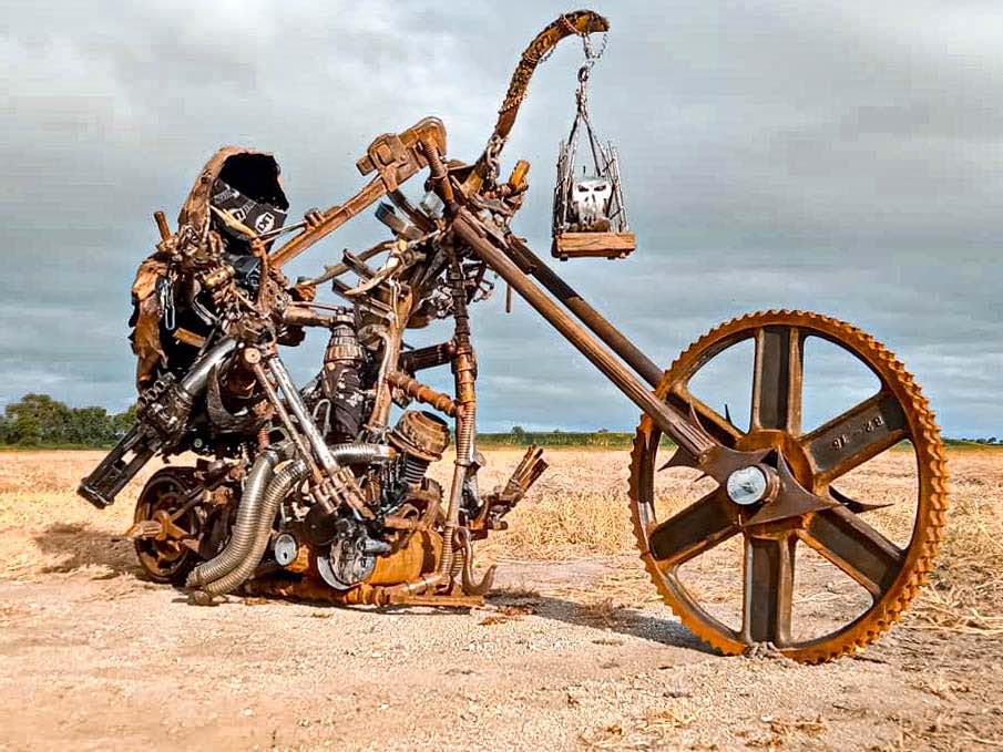 A renewed cultural storm of metal art sculpture using 100% recycled materials