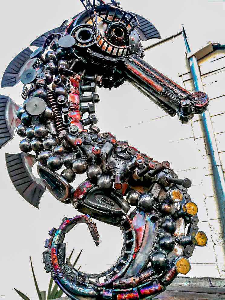 A renewed cultural storm of metal art sculpture using 100% recycled materials