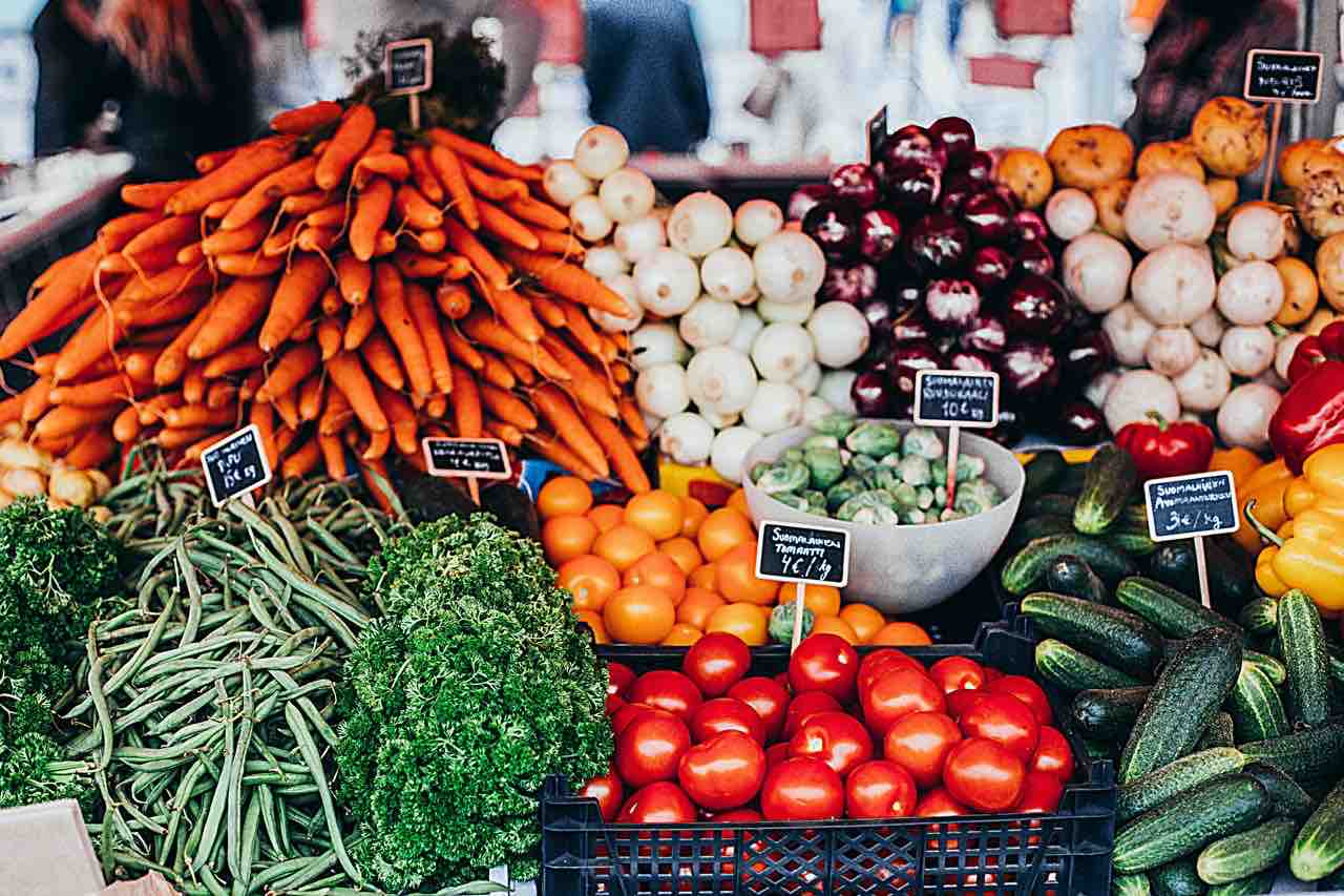 How to minimize your carbon footprint in your diet (even as a vegetarian)