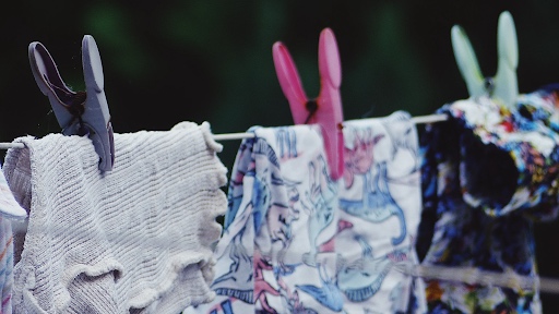 10 Tips to care for your clothes and extend their lifecycle