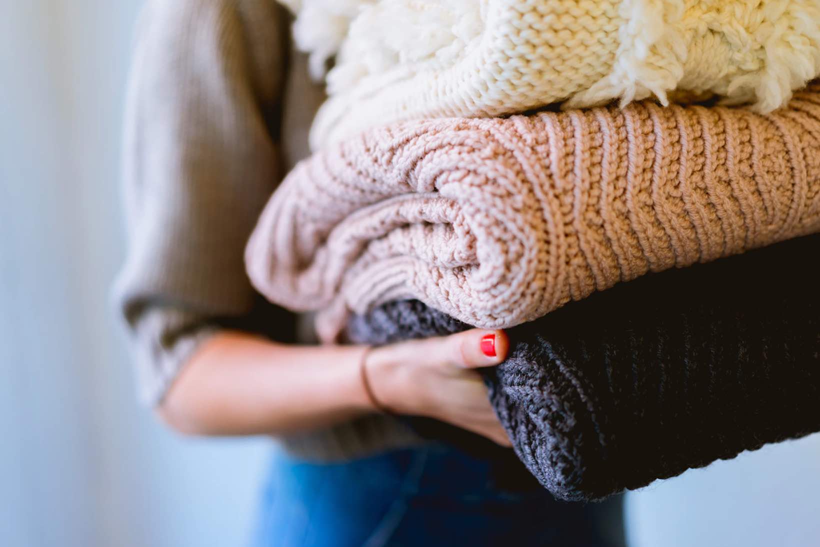 10 Tips to care for your clothes and extend their lifecycle