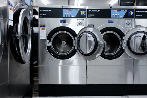 10 Tips to care for your clothes and extend their lifecycle