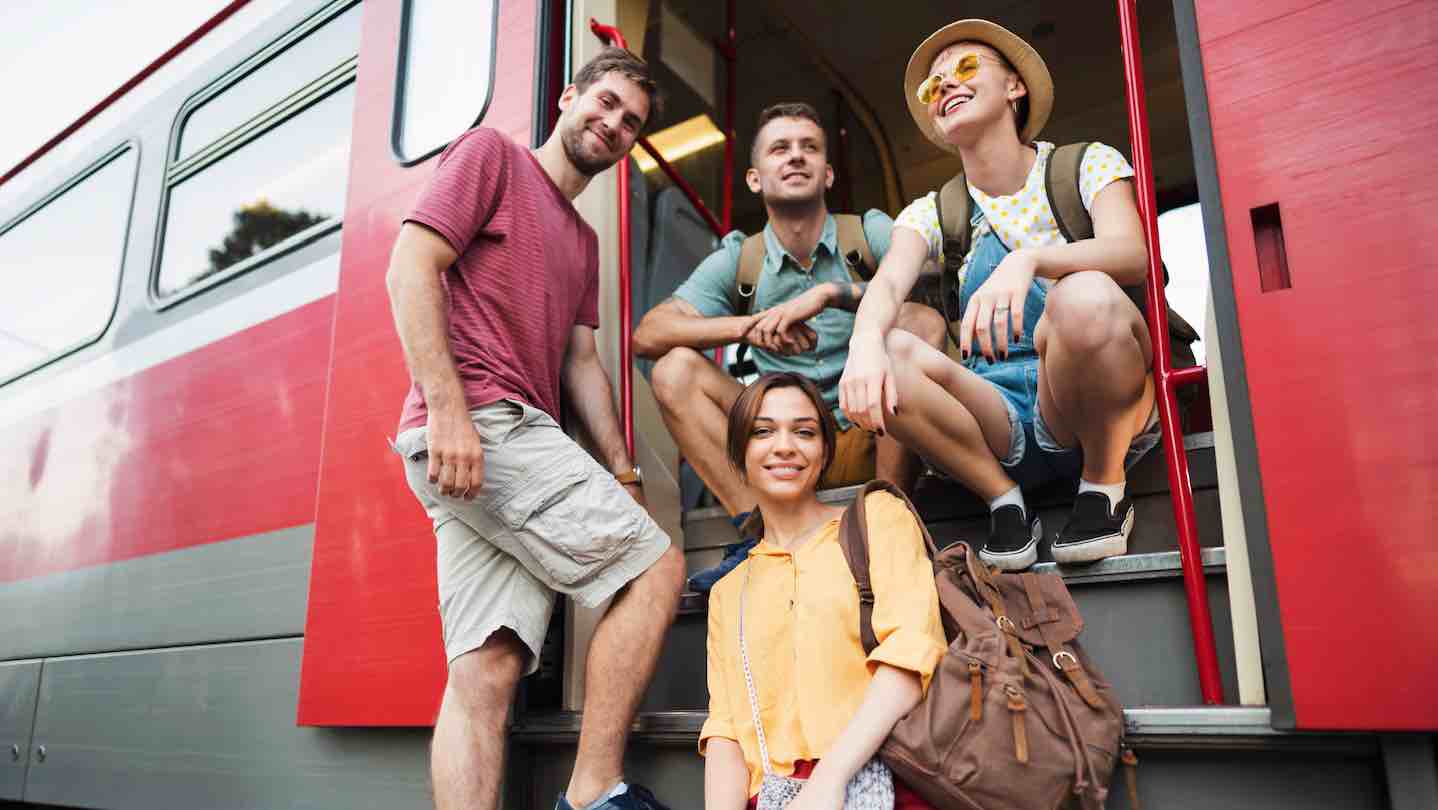 The Environmental Benefits Of Backpacking Australia & New Zealand With Travel Companions