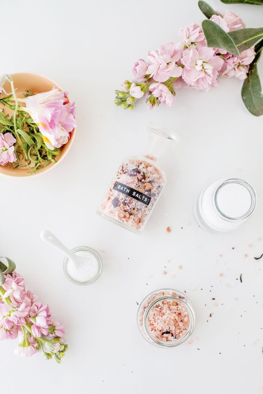 5 Natural products to fit into your daily beauty & wellness routine