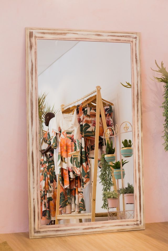 Eco Capsule Wardrobe: downsize your life & build a sustainable closet
