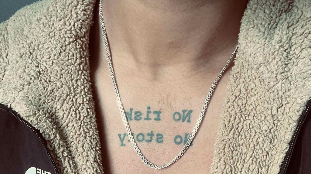 Sustainable Necklace vs Chain: Key Differences and Choosing the Right One